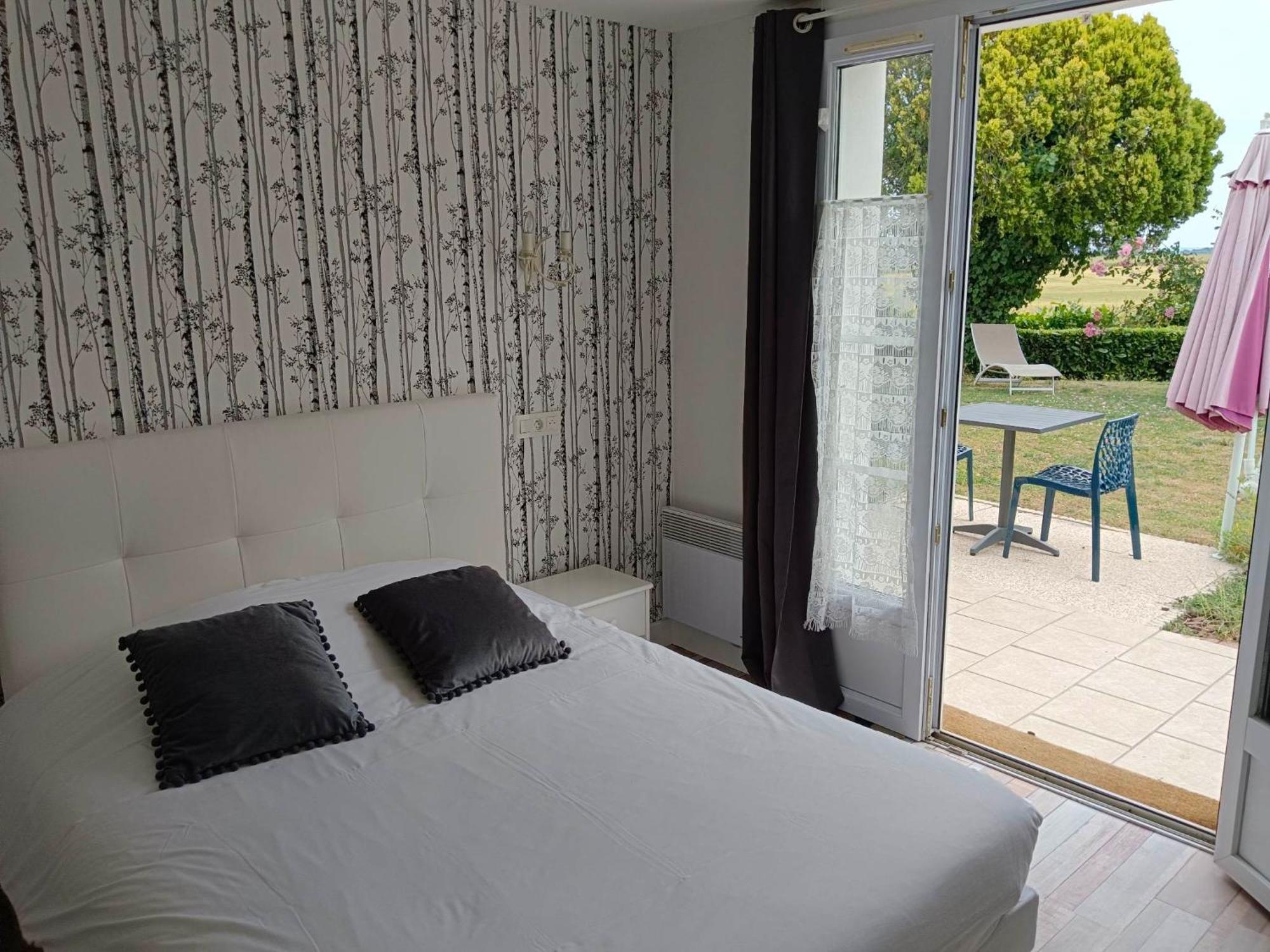 Le Mareuillais Hotel-Restaurant Dış mekan fotoğraf
