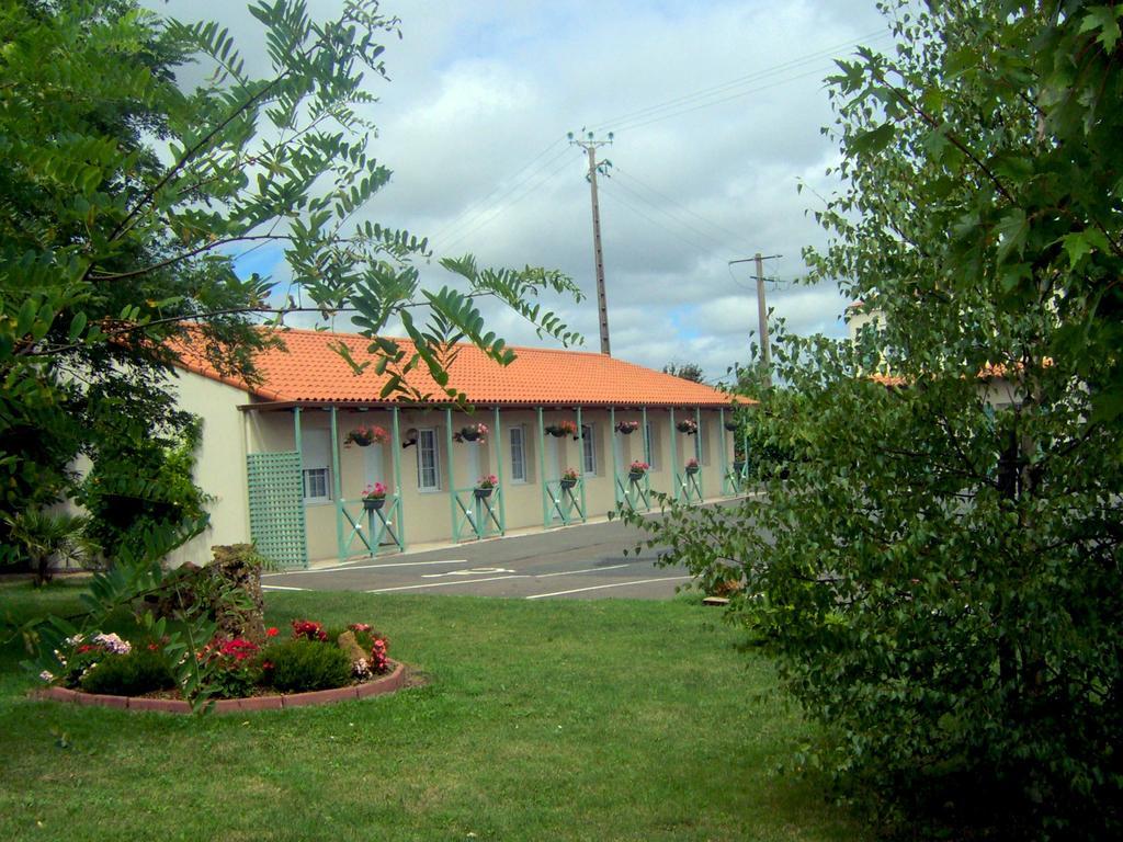 Le Mareuillais Hotel-Restaurant Dış mekan fotoğraf