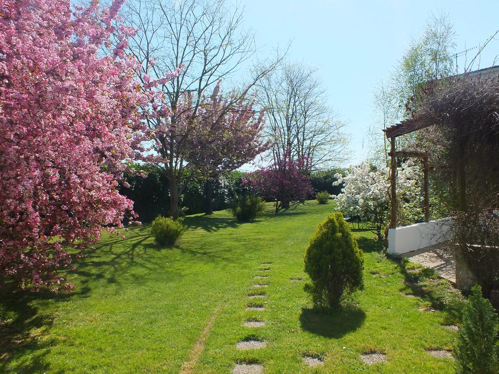 Le Mareuillais Hotel-Restaurant Dış mekan fotoğraf